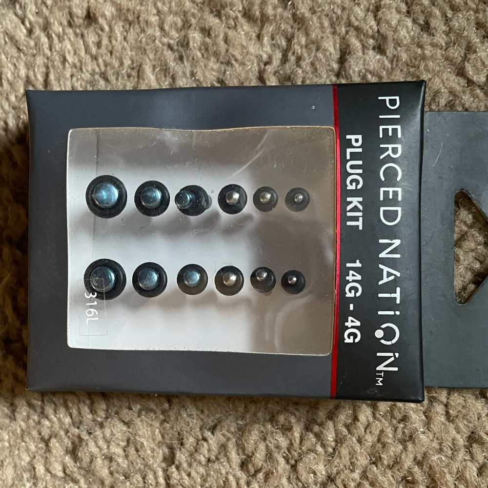 NWT plug kit - Picture 2 of 3